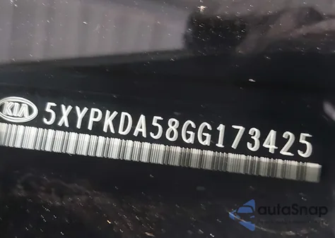 2016 Kia Sorento 3.3L Sx z USA, uszkodzony, nr VIN 5XYPKDA58GG173425